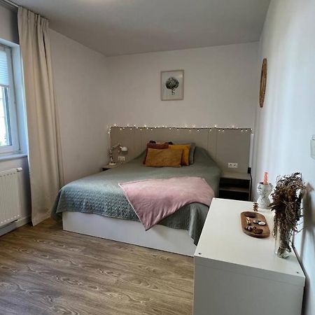 Chopin Airport Apartments Варшава Екстер'єр фото