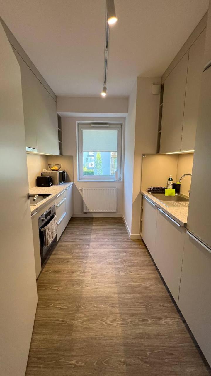 Chopin Airport Apartments Варшава Екстер'єр фото