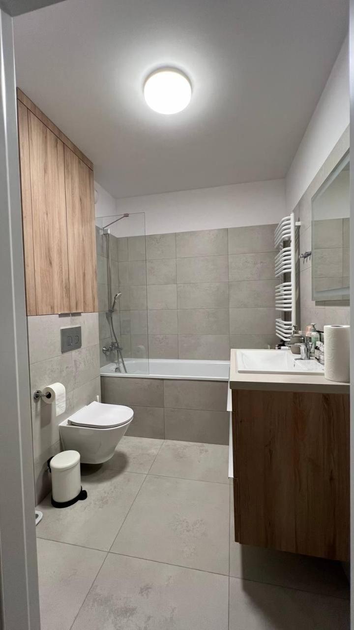 Chopin Airport Apartments Варшава Екстер'єр фото