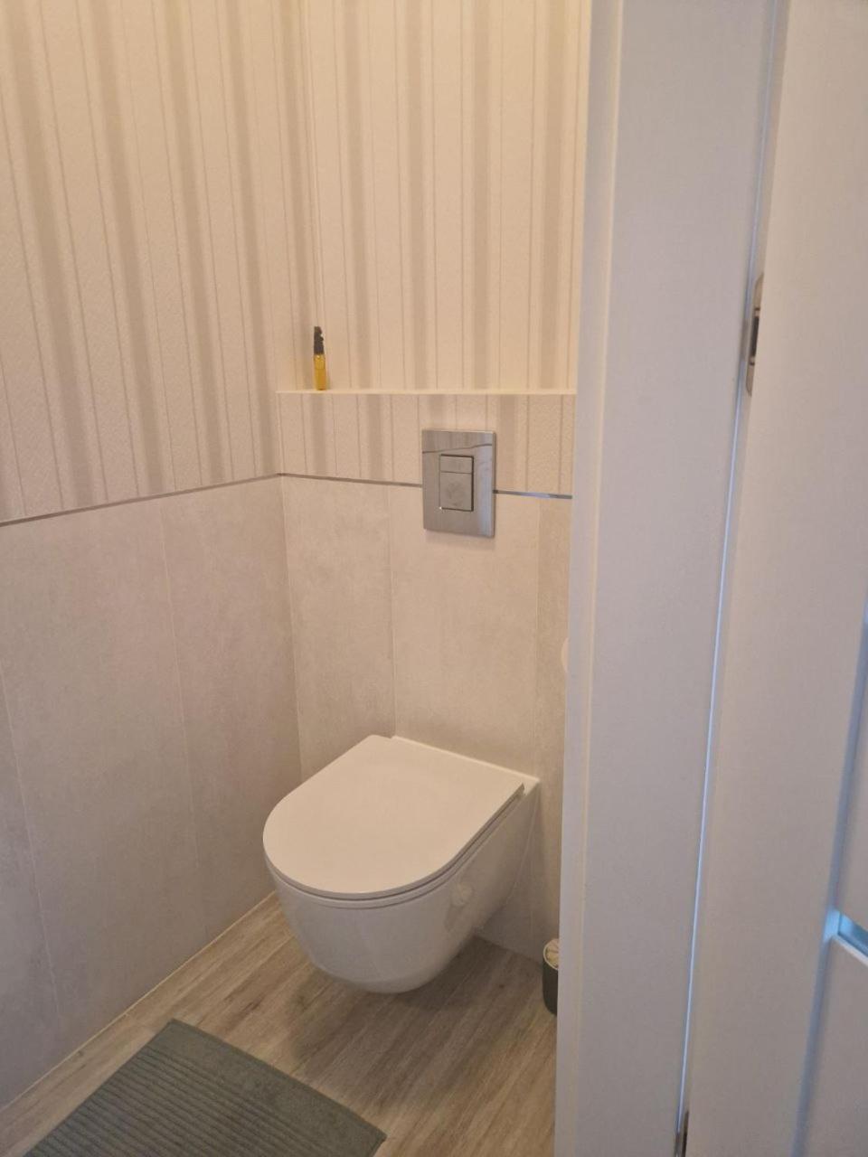 Chopin Airport Apartments Варшава Екстер'єр фото